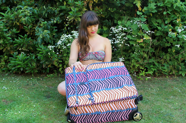 Worlds-Lightest-Suitcase