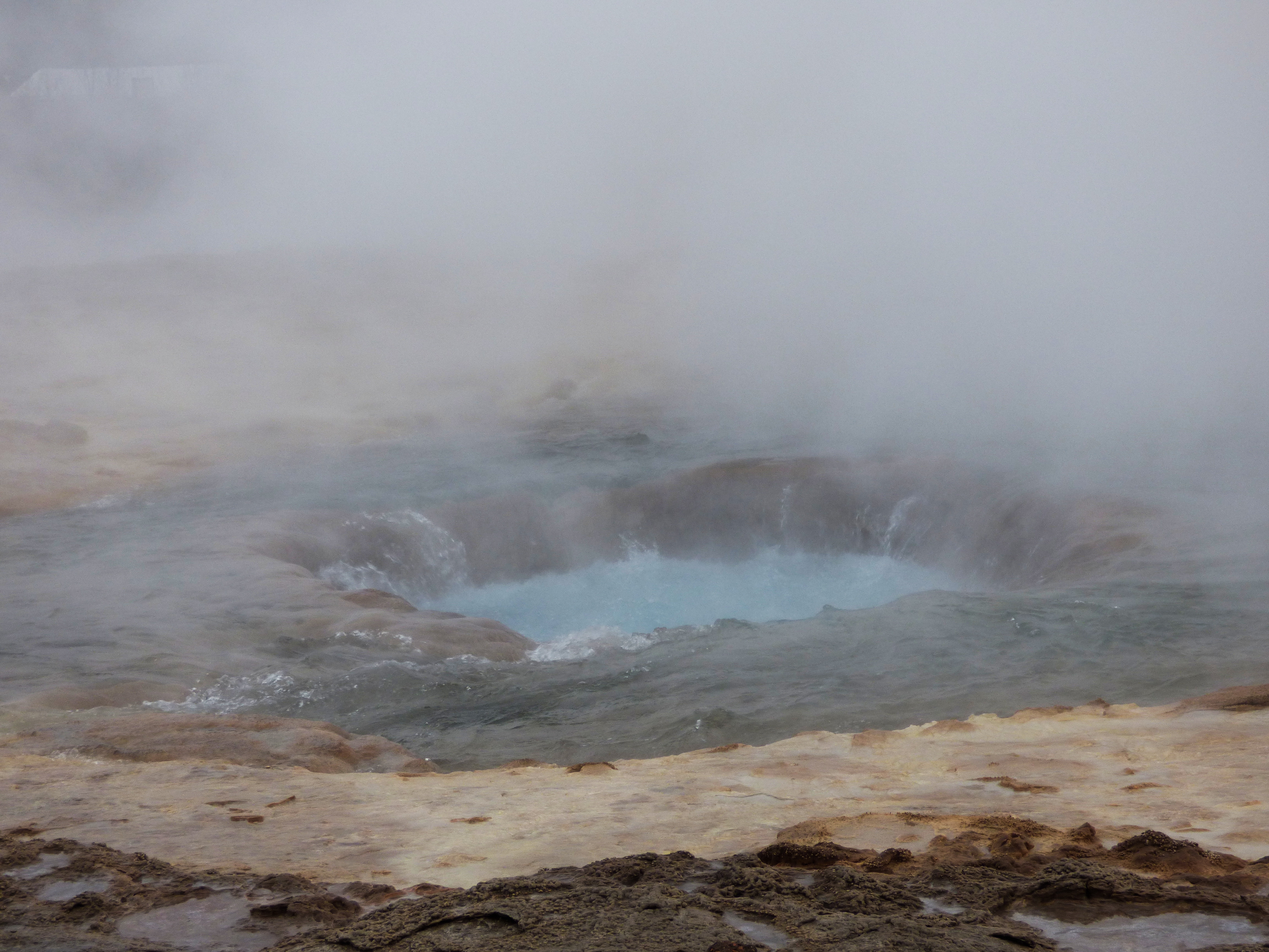 Stokkur-geysir-Iceland