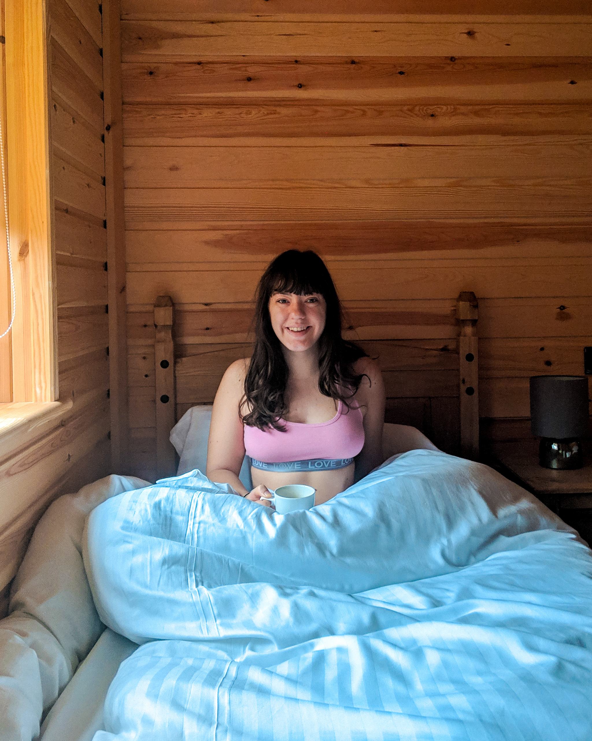 woodlakes-park-cabin-bedroom