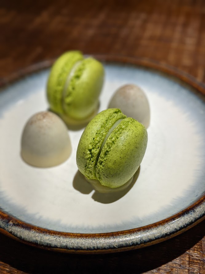 Macarons-And-Truffles