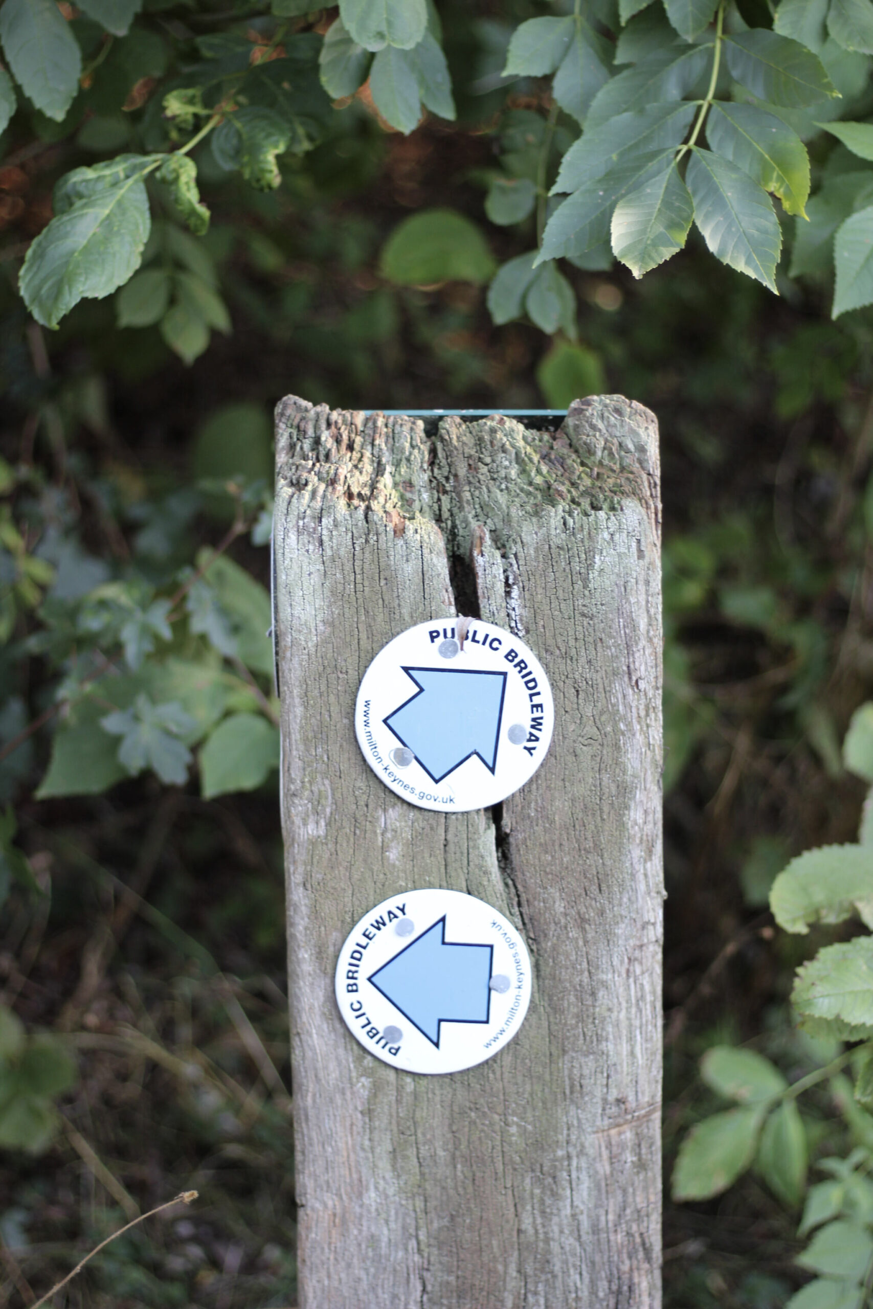 A footpath sign in Milton Keynes